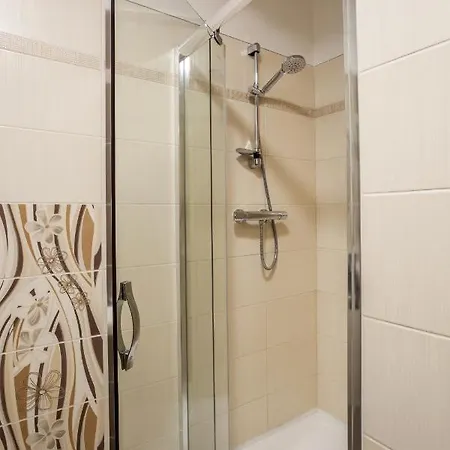 Bed & Breakfast Elendris - U Kostela 3*