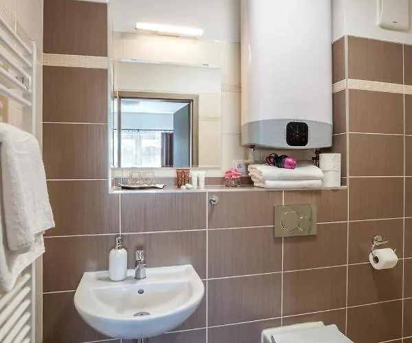 Bed & Breakfast Elendris - U Kostela 3*